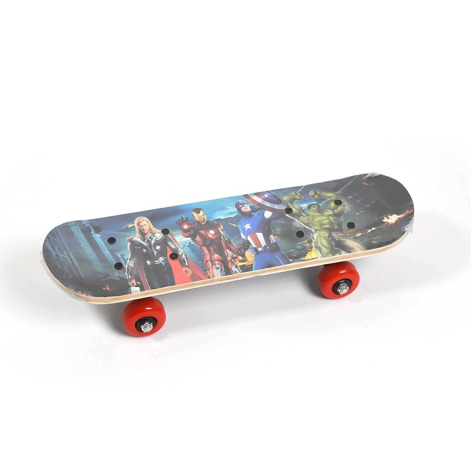Portable and lightweight wood skateboard, ideal for travel and daily commutes.