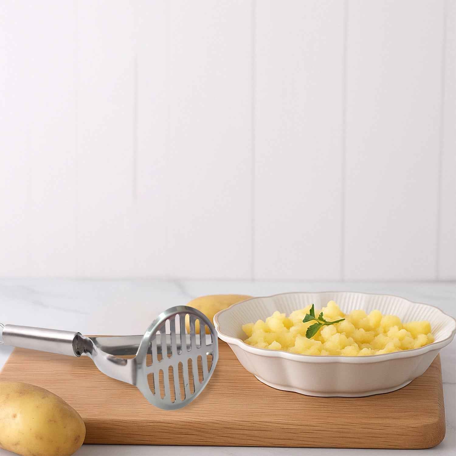 Stainless Steel Potato Masher – Ergonomic Handle for Easy Mashing