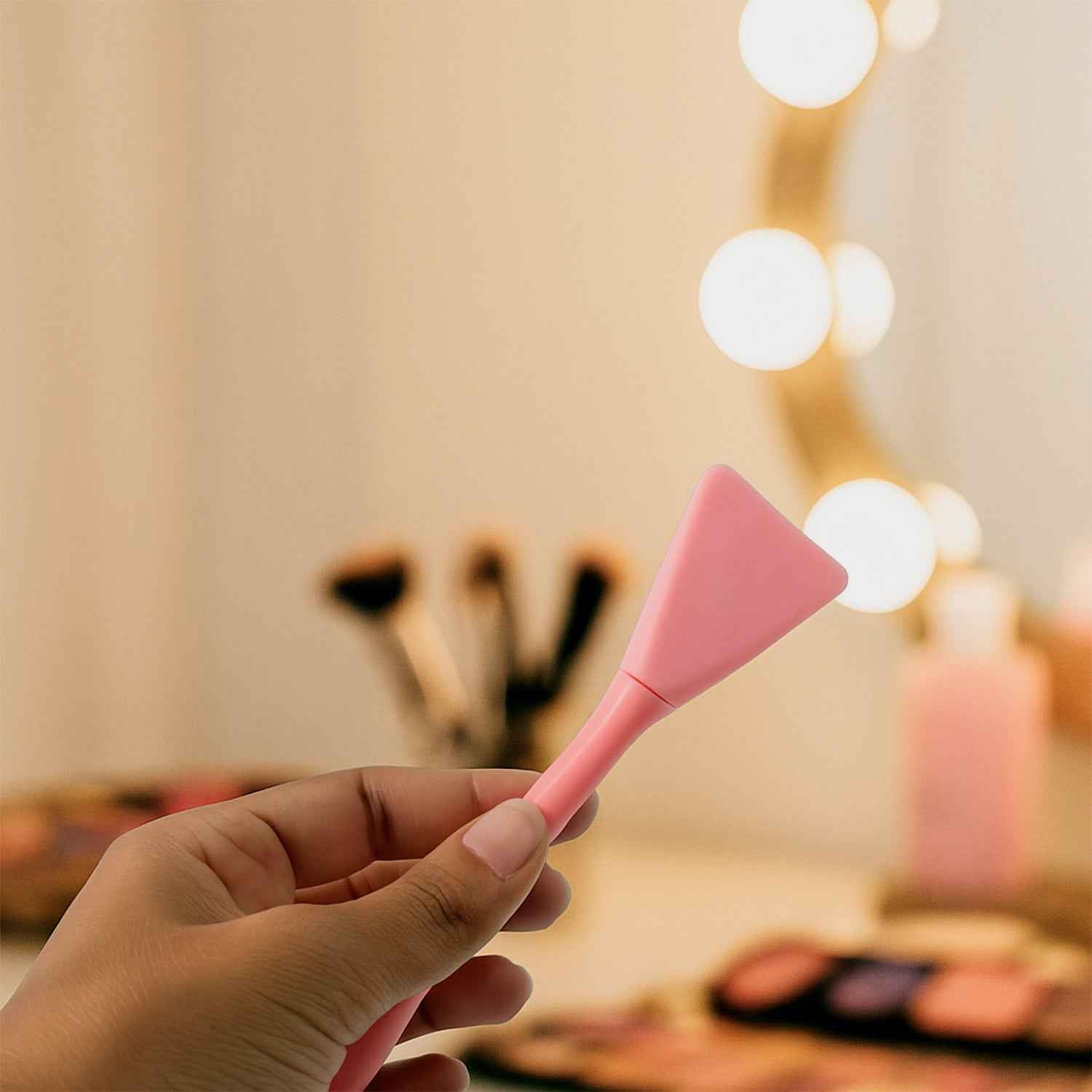 Facial Mask Applicator Spatula – Soft Silicone Tool for Even Application