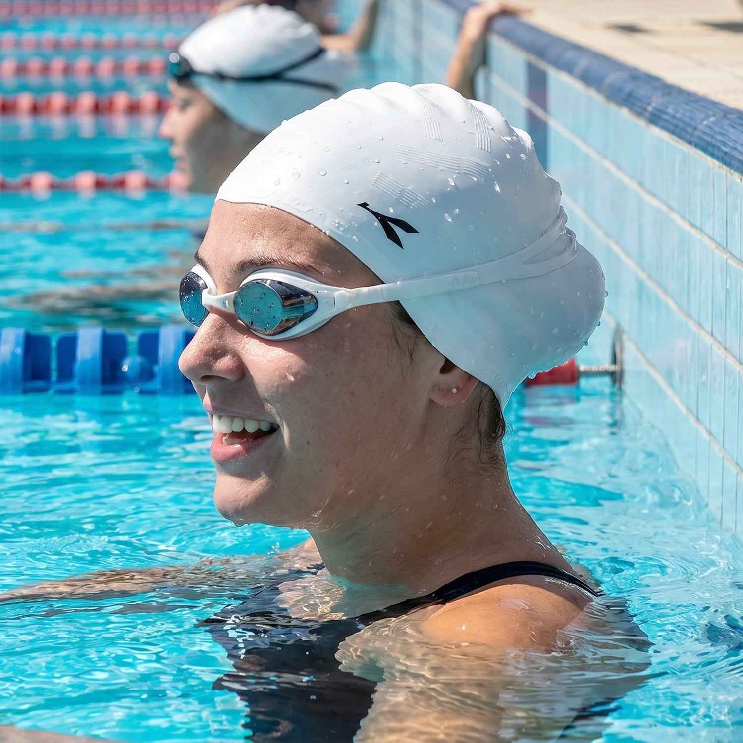 Silicone Swimming Cap Ð Waterproof & Flexible Fit for All Ages