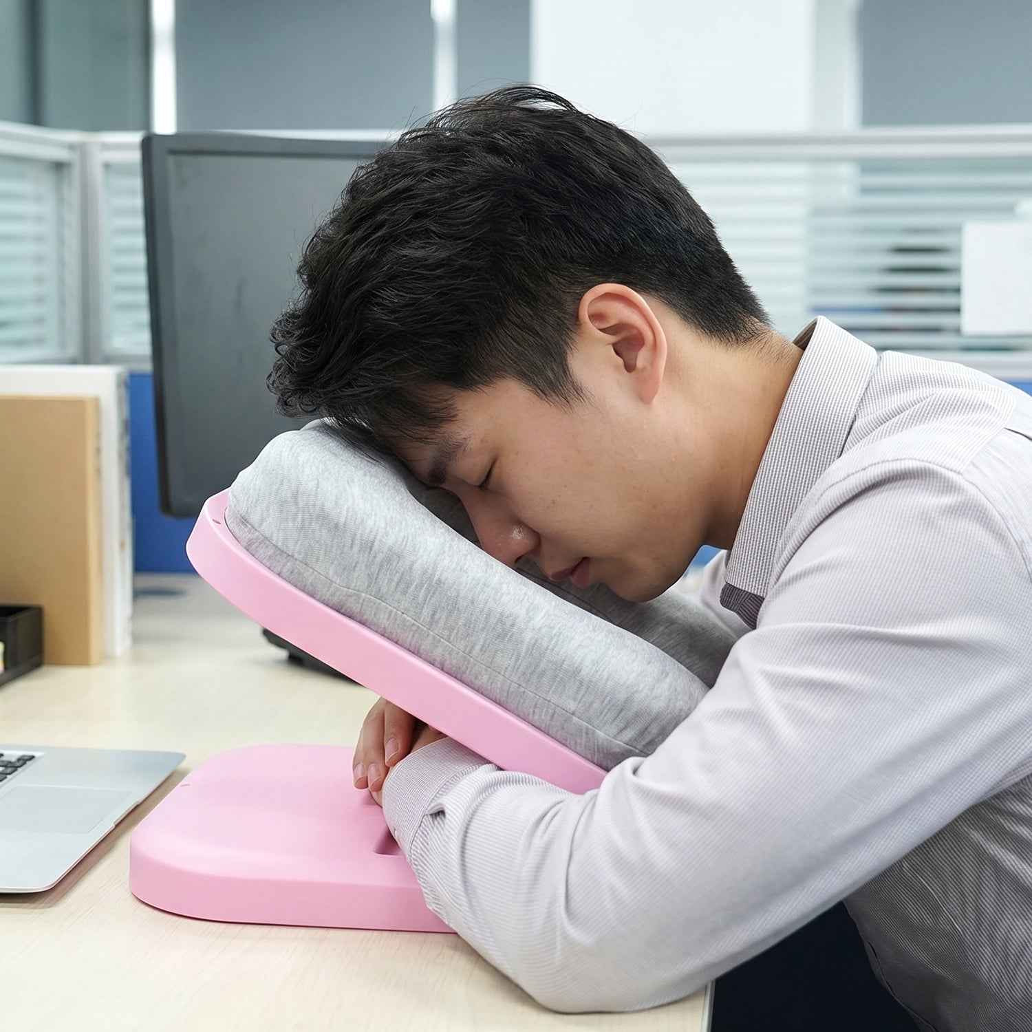 Foldable Soft Nap Doughnut Pillow Ð Compact Neck Support Cushion