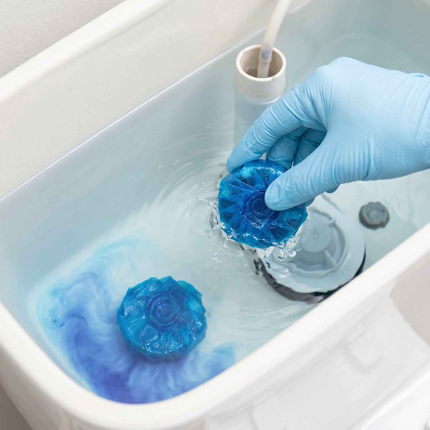 Automatic Flushing Toilet Cleaner – Long-lasting & Freshening