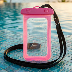 Waterproof Mobile Pouch Cover Ð Keeps Phones Safe & Dry
