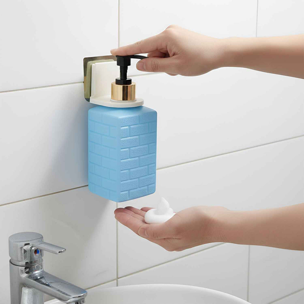 Wall-Mounted Liquid Soap Dispenser – Hygienic, Space-Saving Solution