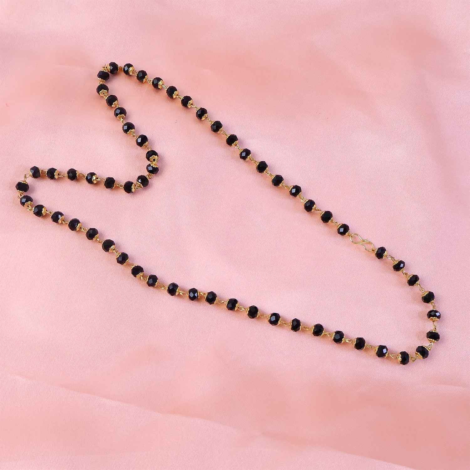 Black Beads Mangalsutra Necklace – Elegant Traditional Jewelry for Women