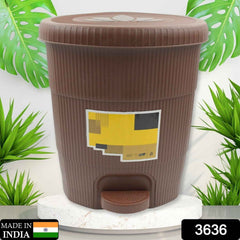 Mini Pedal Dustbin – 8L Compact & Hygienic Waste Bin | VoltDesk