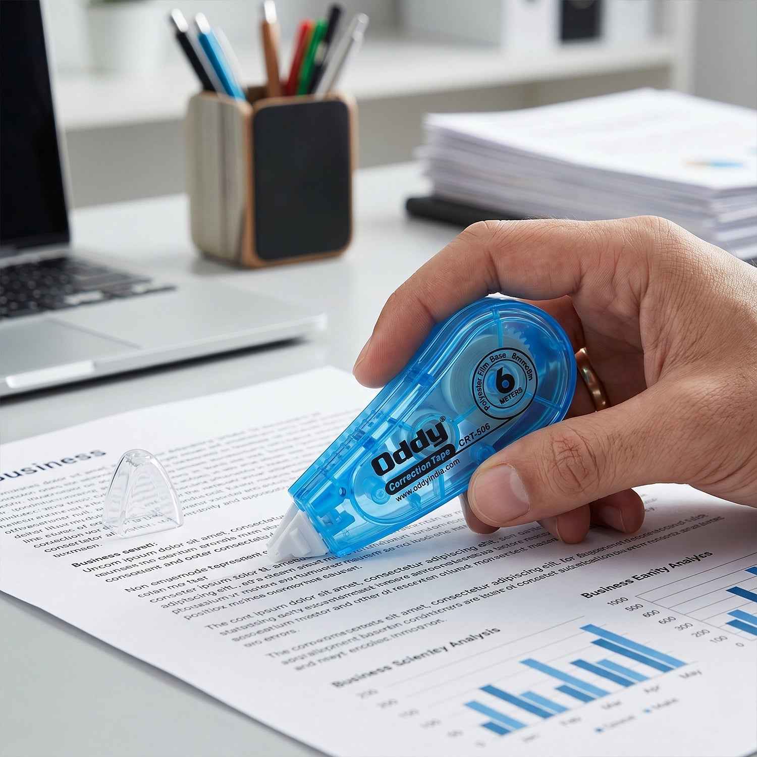 Correction Tape Ð Smooth, dry, mess-free application for neat writing
