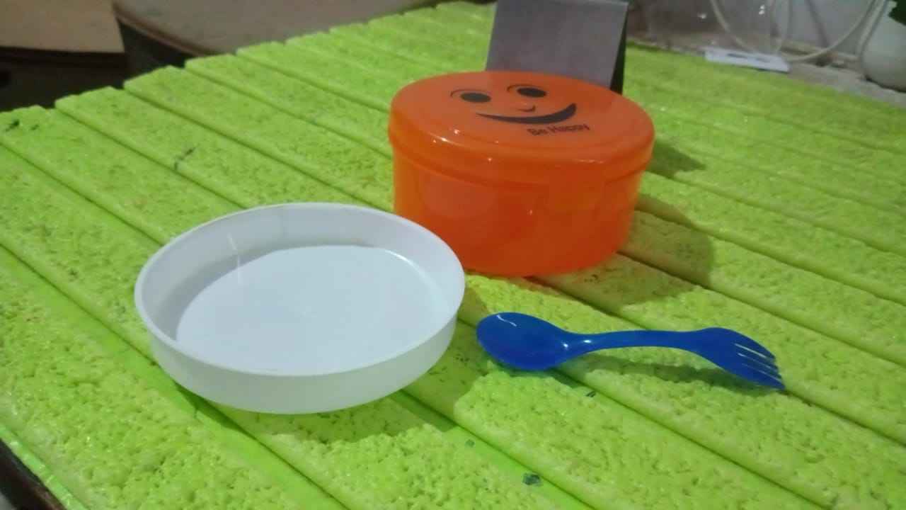 Kids Lunch Box – 2 Compartment Plastic with Spoon | Lunchie Bunchie