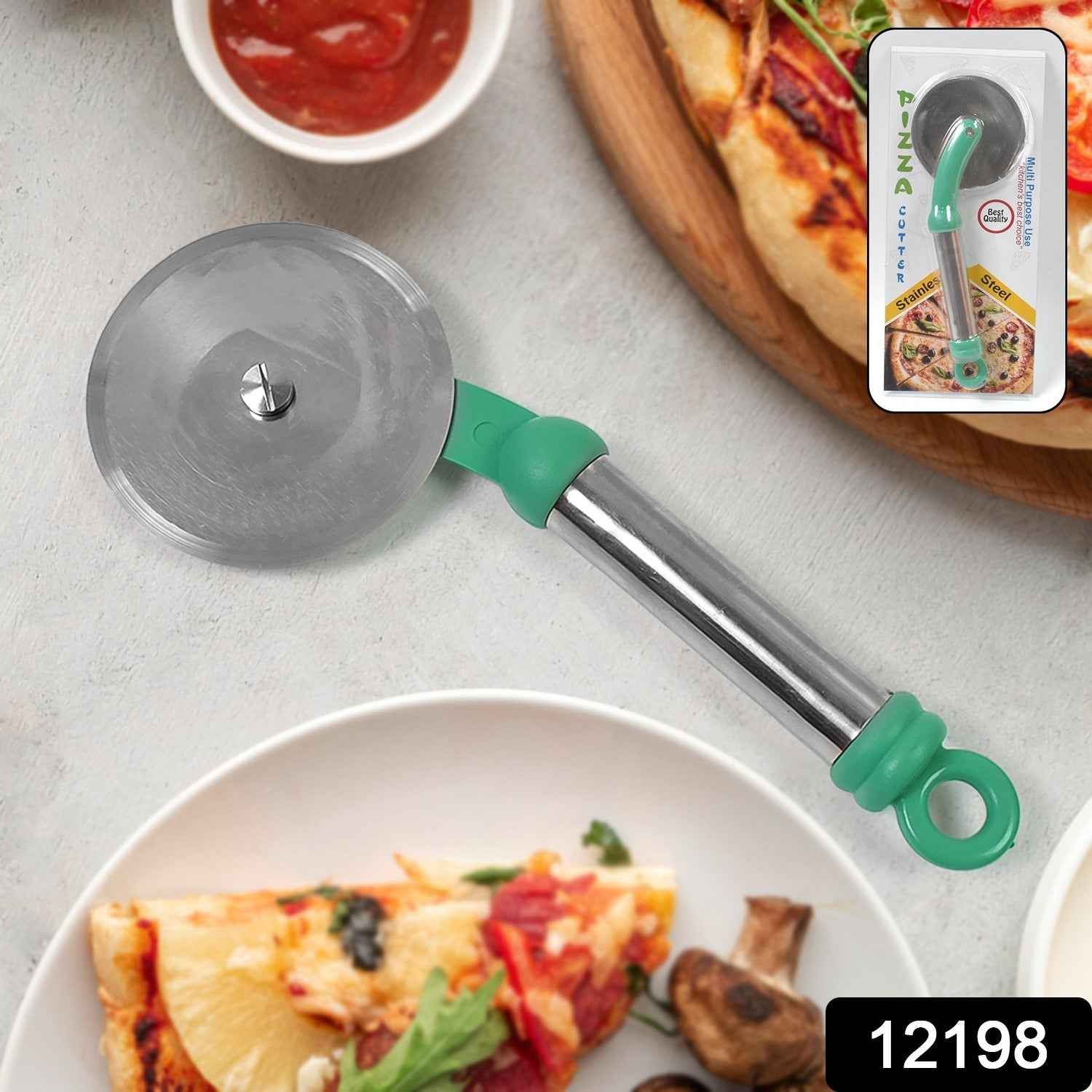 Close-up of the ergonomic handle on the Quickslice pizza slicer, designed for a comfortable grip.