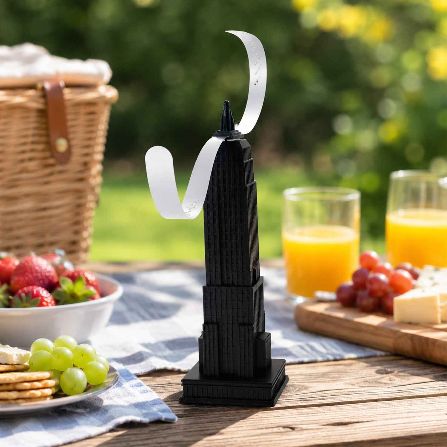 Fly Repeller Ð Portable Insect-Repelling Fan for Food Safety