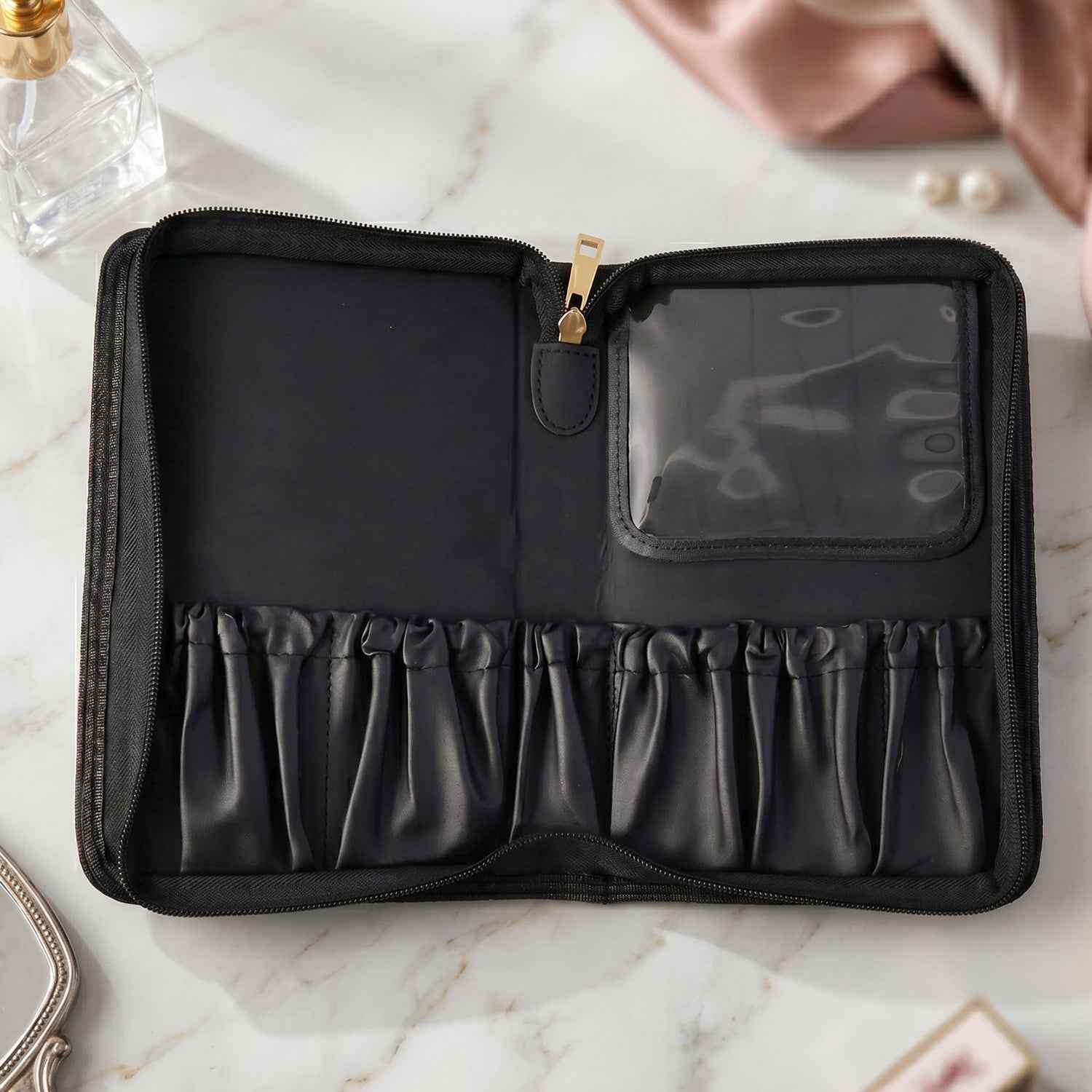 Makeup Organizer Bag Ð Elegant & Travel-Friendly Design