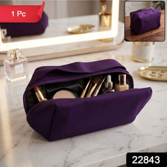Travel Makeup Organizer Bag Ð Waterproof & Compact for On-the-Go